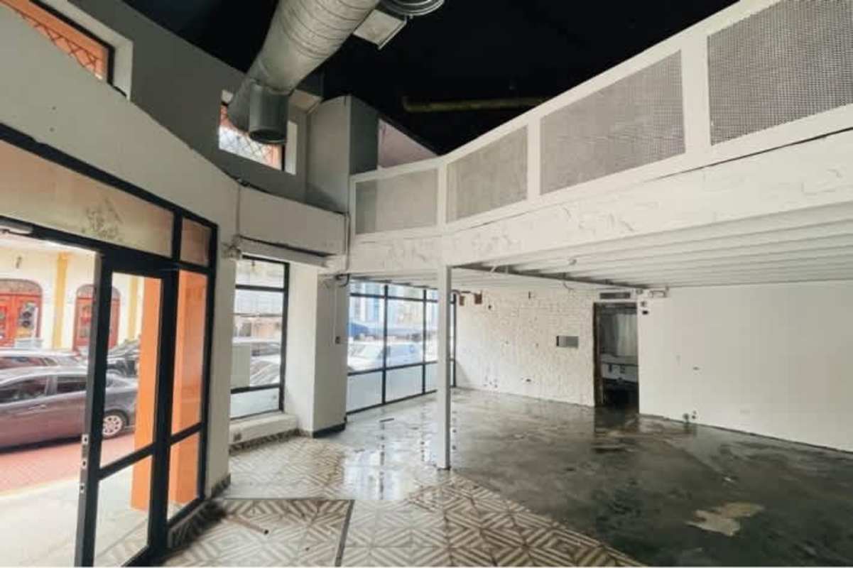 Large glass storefront with high foot traffic location in Casco Viejo historic district Panama City