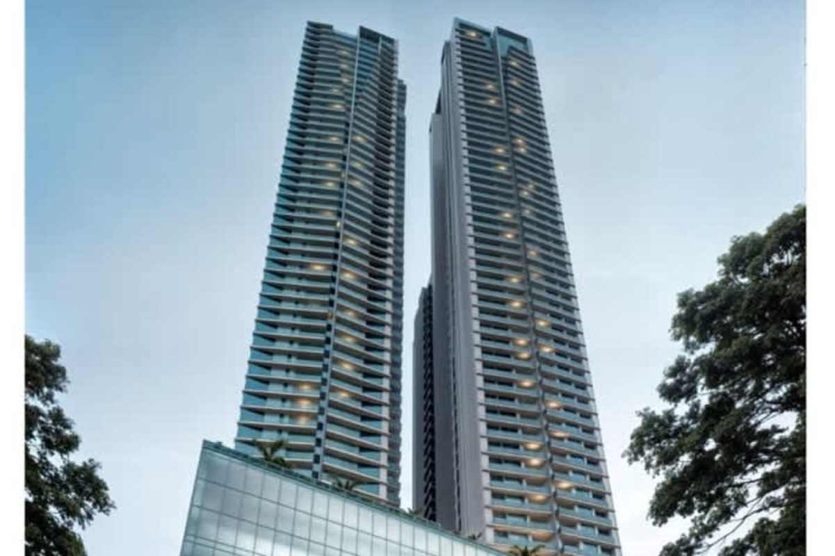 Infinity rooftop pool, fire pit seating, sunset view over Panama City PH Costanera Terraza