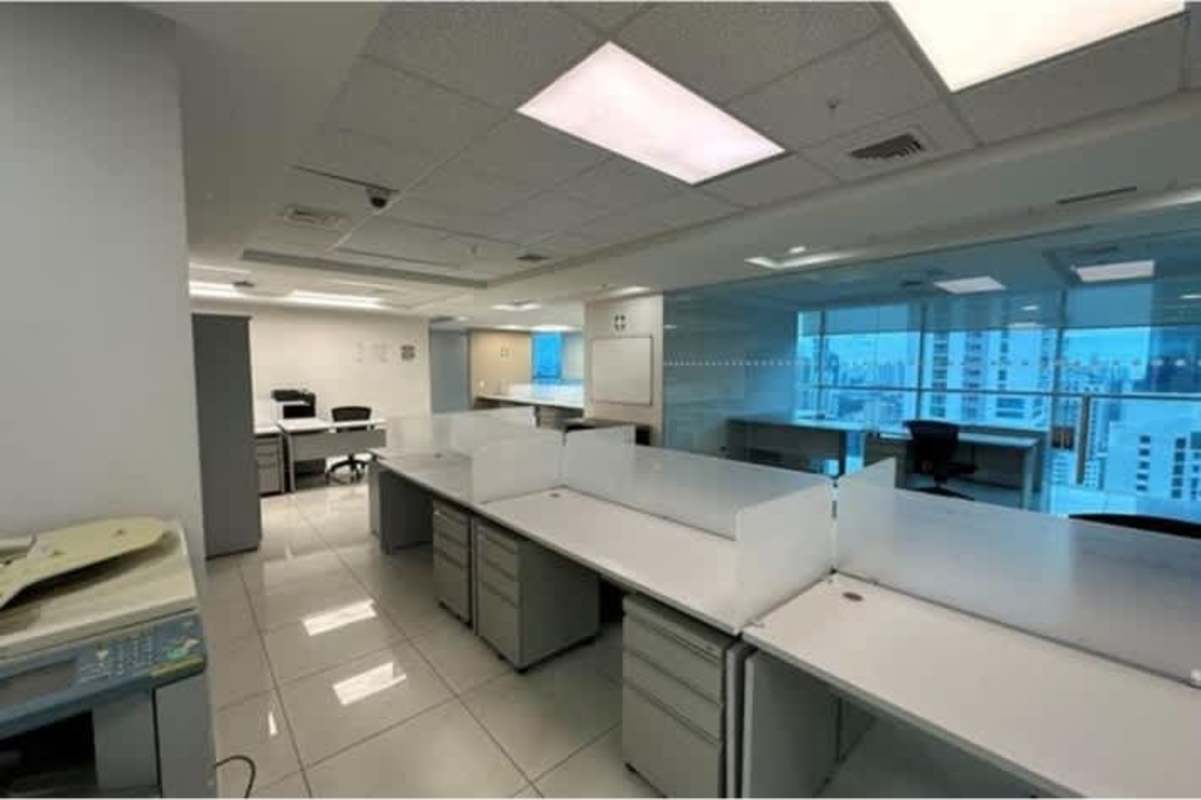 Elegant entry lobby with marble decoration at PH Hi Point tower in Bella Vista Panama City
