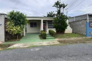 House for Sale in Puerto Caimito - 3 bedrooms