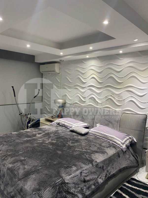 Spacious bedroom with closet and tile flooring in PH Royal Princess Punta Paitilla Panama City