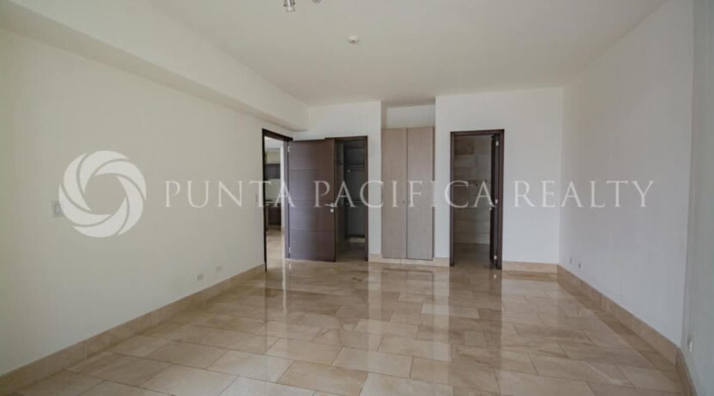 Bedroom built-in closet ensuite bathroom tile flooring Grand Tower Punta Pacifica