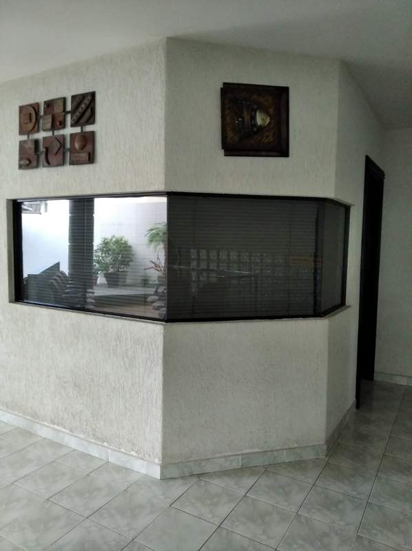 Tiled staircase with glass block, modern art in Plaza El Carmen commercial building Panama