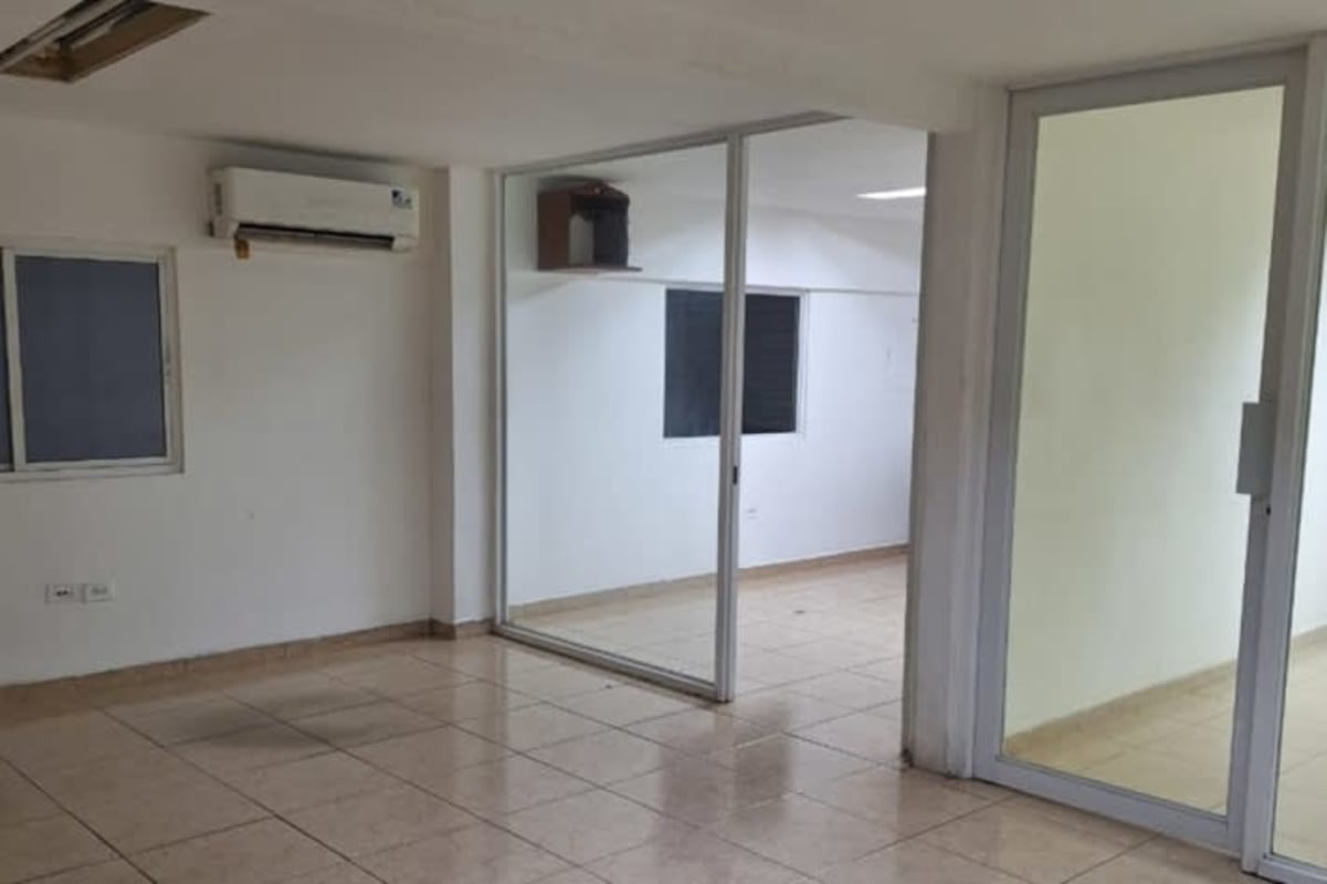 Cold rooms inside industrial warehouse for sale Colon Free Zone