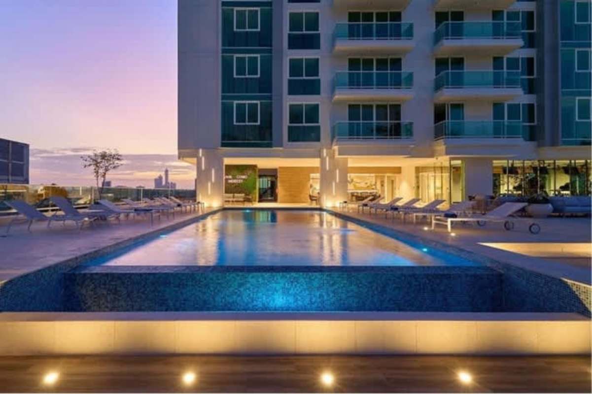 Contemporary rooftop lounge with pergola outdoor kitchen panoramic city views PH Bonavista The Park Hato Pintado Panama