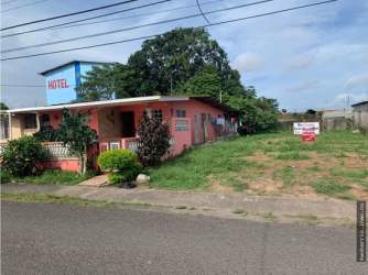 Corner commercial site with business potential Barrio Balboa La Chorrera Hola Realty