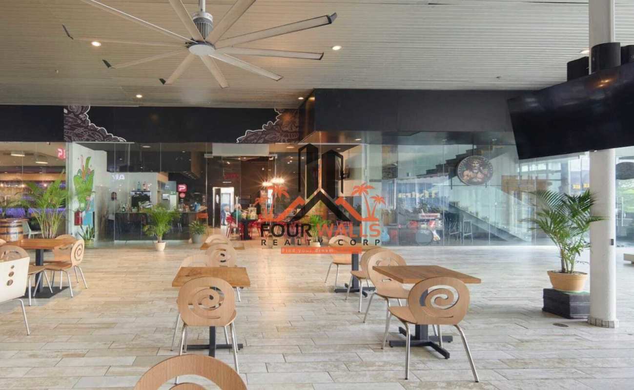 Modern commercial mall dining and terrace seating area at Balboa Boutiques Panama