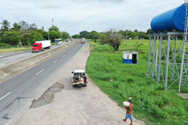 Corner commercial land highway access Penonomé Panama
