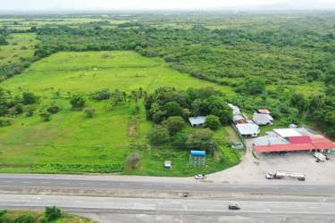 Commercial development lot Penonomé Interamericana entrance Panama