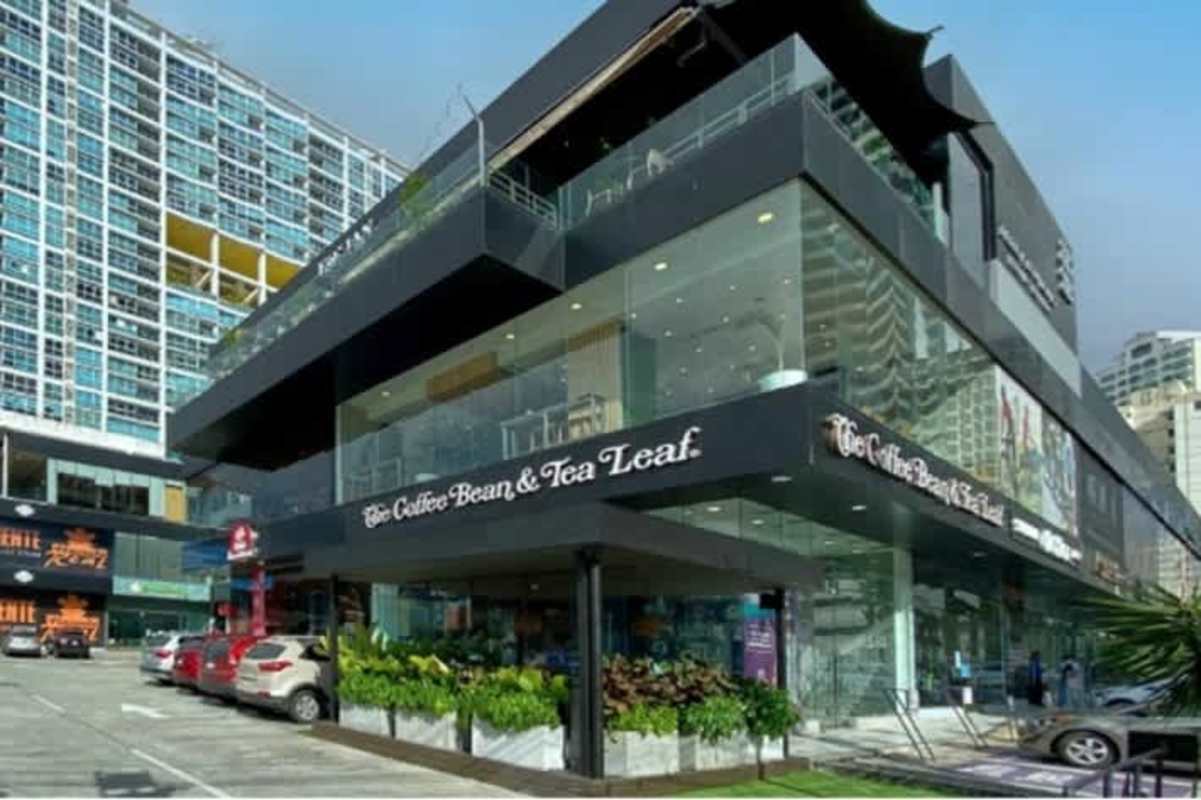 Spacious retail or fitness studio interior with aerial silks and mirror walls PH Balboa Boutique Panama