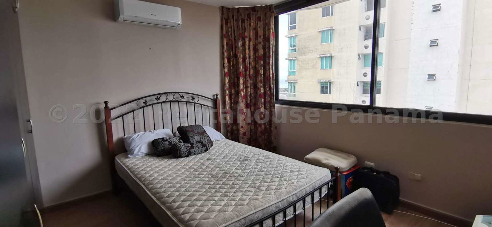 Bedroom with AC unit and neutral decor in PH Buganvilla Obarrio Panama