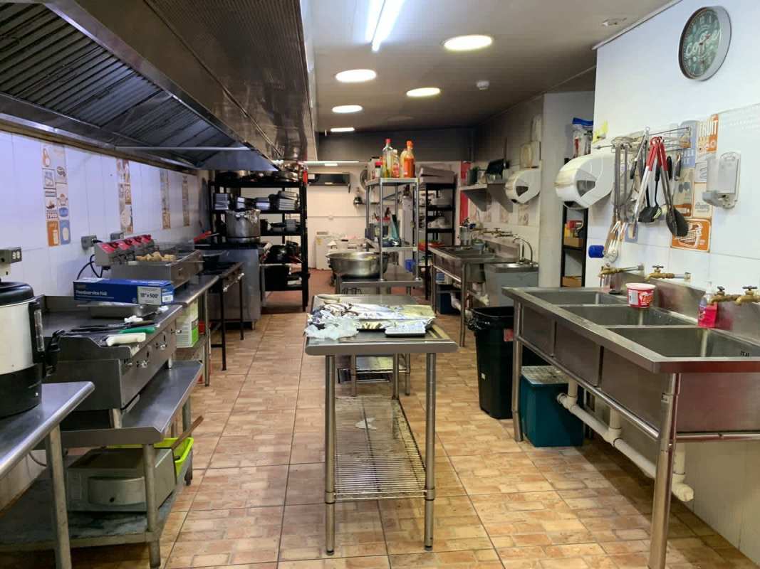 Fully equipped stainless steel and tiled kitchen commercial property Panama