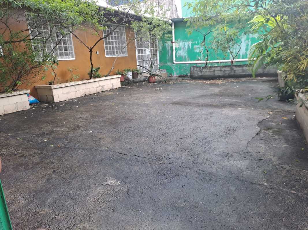 Compact bathroom with shower, pedestal sink, blue fixtures Villa de las Fuentes Panama