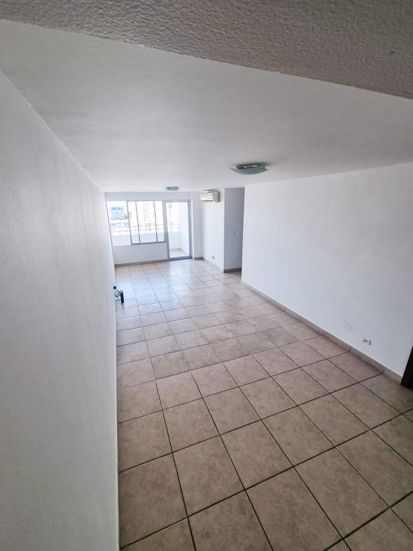 Bedroom with window, tile floor, and split AC ready outlet in PH Victoria Hills Hato Pintado Panama