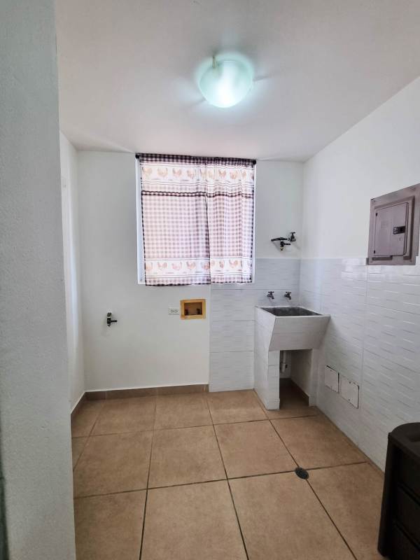 Rooftop pools with sun loungers and panoramic Panama City view at PH Victoria Hills