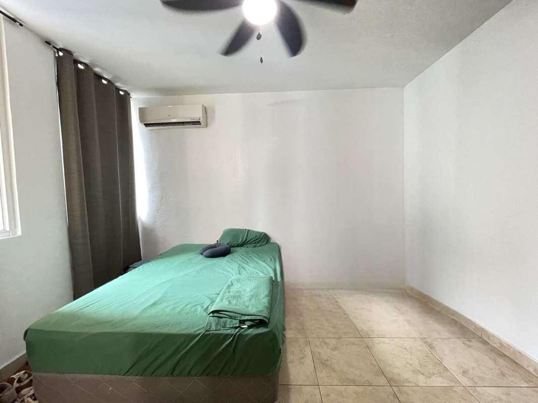 3BR Apartment with Balcony PH Marquis Tower El Cangrejo