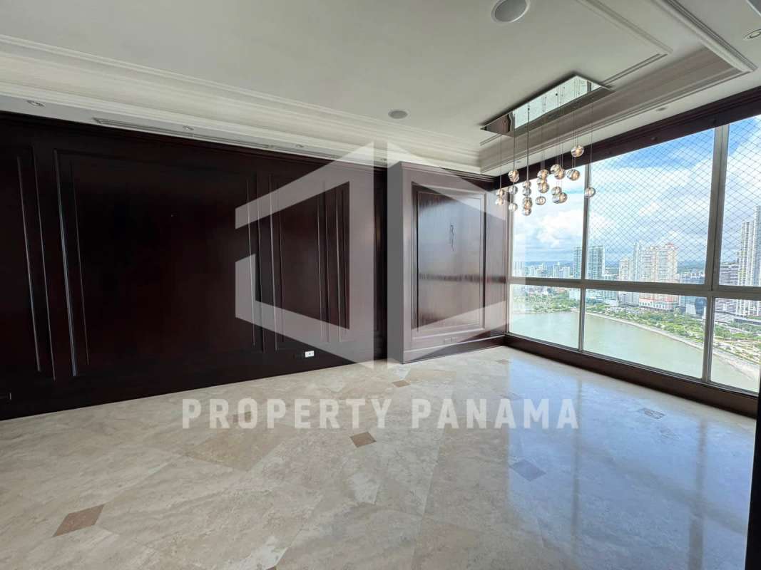 Luxury living room floor-to-ceiling windows waterfront skyline PH Peninsula Punta Paitilla Panama