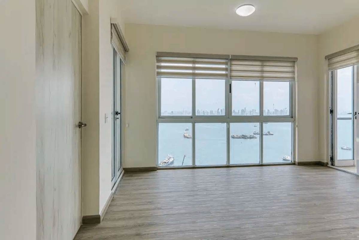 Panoramic 3BR Waterfront Apartment at Causeway Towers Amador