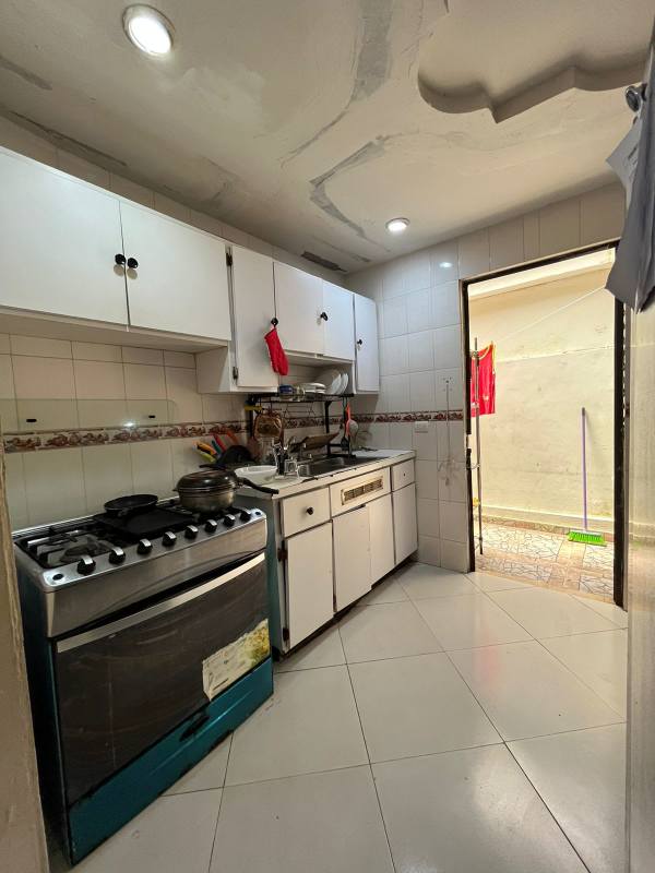 Bathroom with jacuzzi, glass sinks, decorative tiles Villa de Las Fuentes Panama