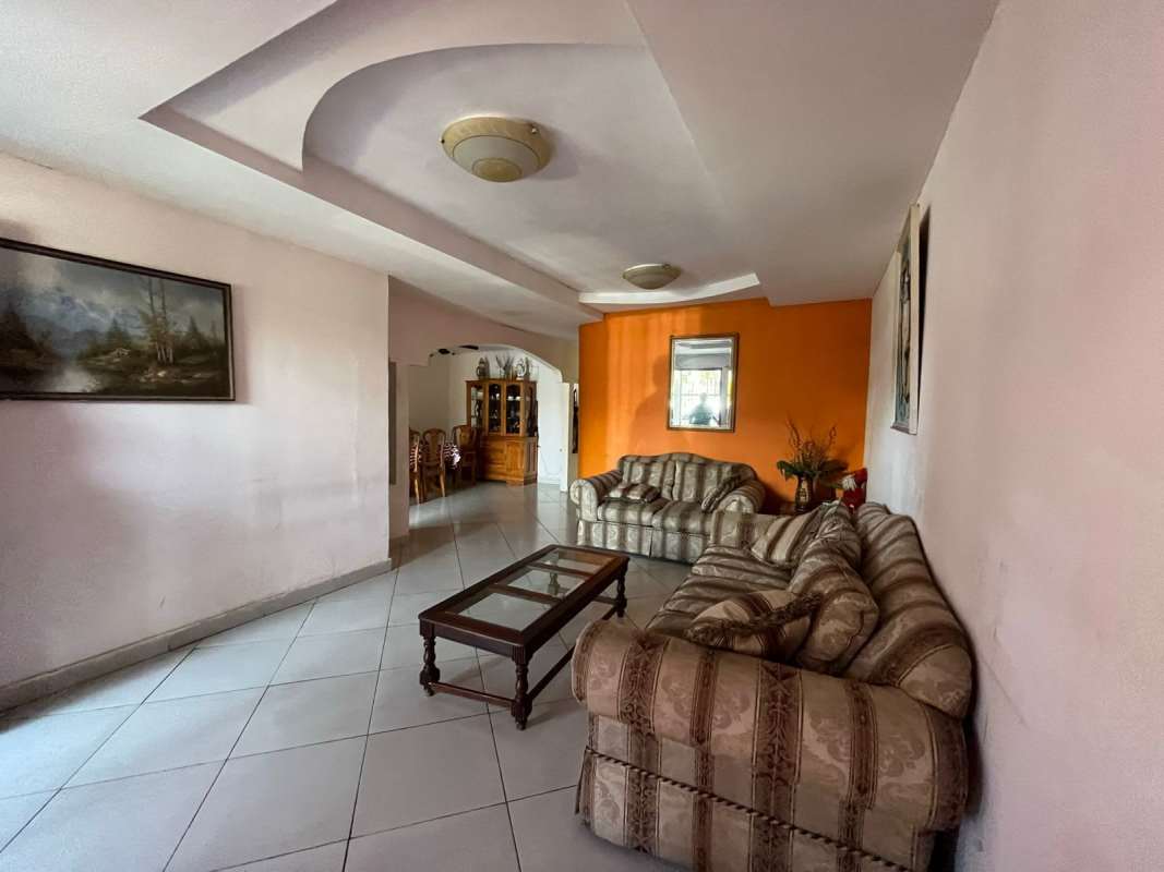 Bedroom with sliding doors to garden area Villa de Las Fuentes Panama