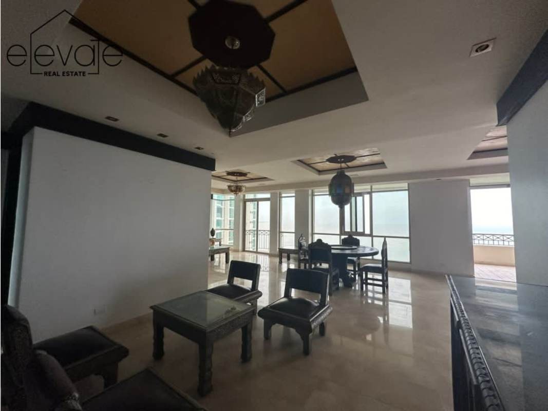 Spacious master suite large windows ocean skyline views PH Pacific Point Punta Pacifica Panama