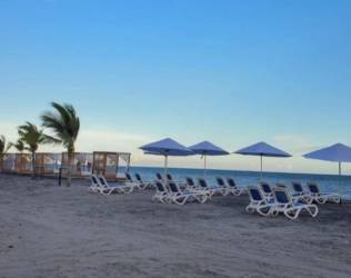 Bedroom with AC and balcony lagoon view PH Waterways Playa Blanca Panama