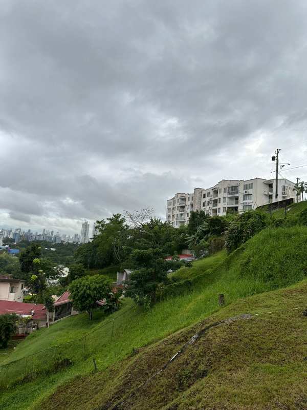 Secure electric vehicle entrance gate for PH Las Roccas in Condado del Rey Panama