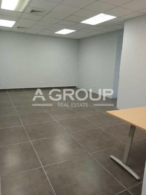 Empty modern commercial office for lease in ELMEC building, Panama City