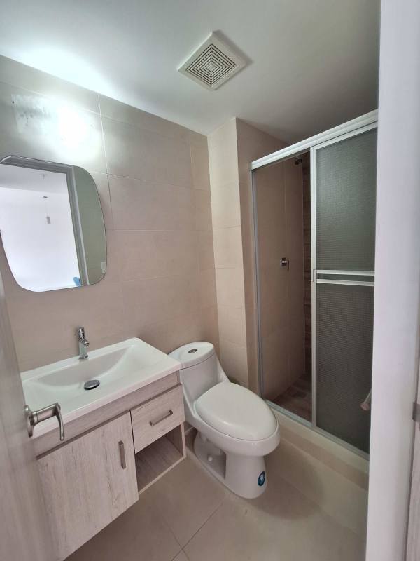 Modern Furnished 2BR 2BA Apartment PH Riverwalk El Crisol