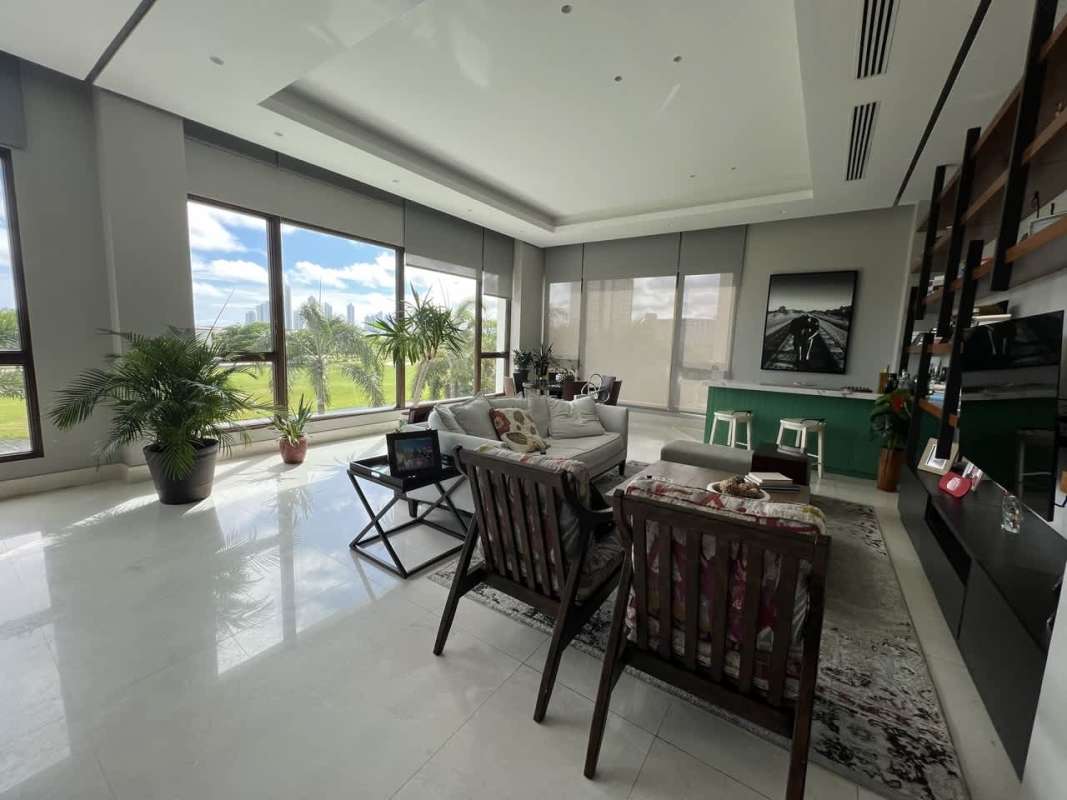 Bright kitchen with granite countertops and top appliances Infinity at Santa María Panama