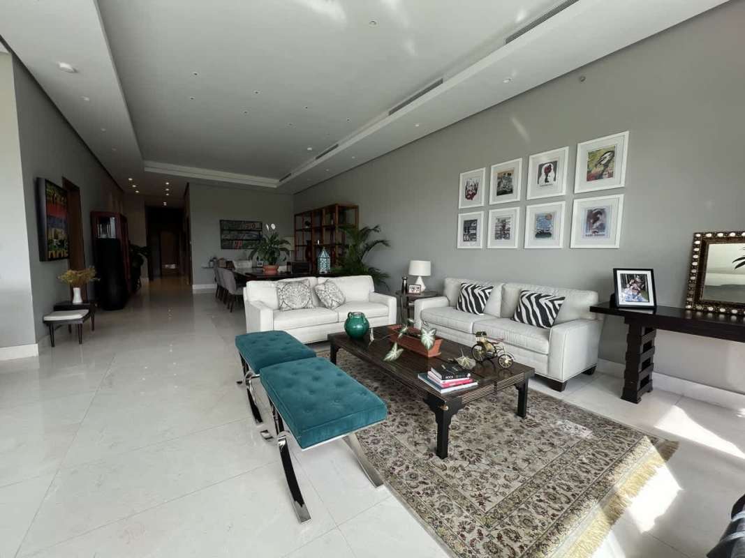 Luxury dining area with marble flooring open plan in Infinity at Santa María Panama