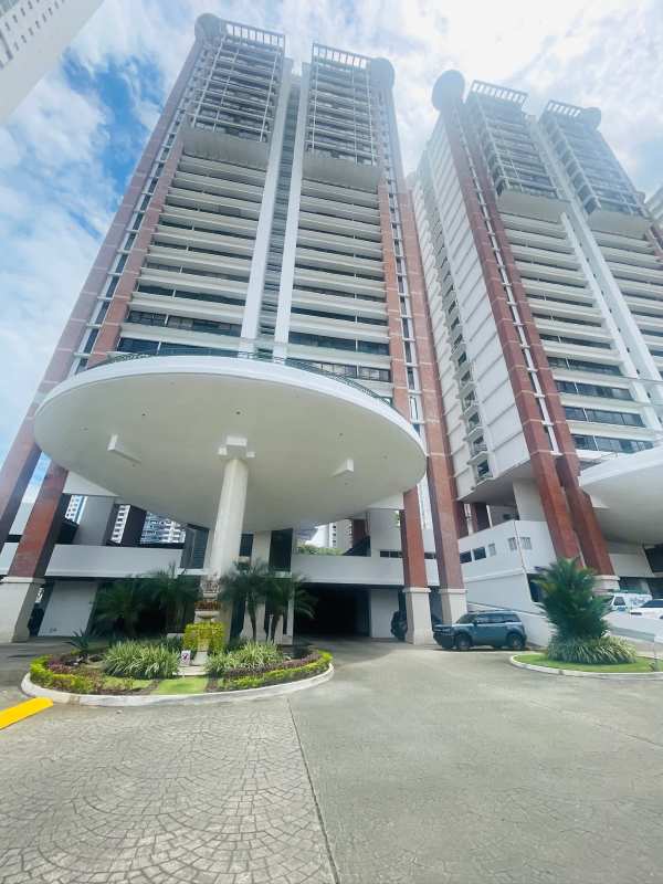 Dining space with natural lighting apartment for sale PH Metropolitan Tower Panama