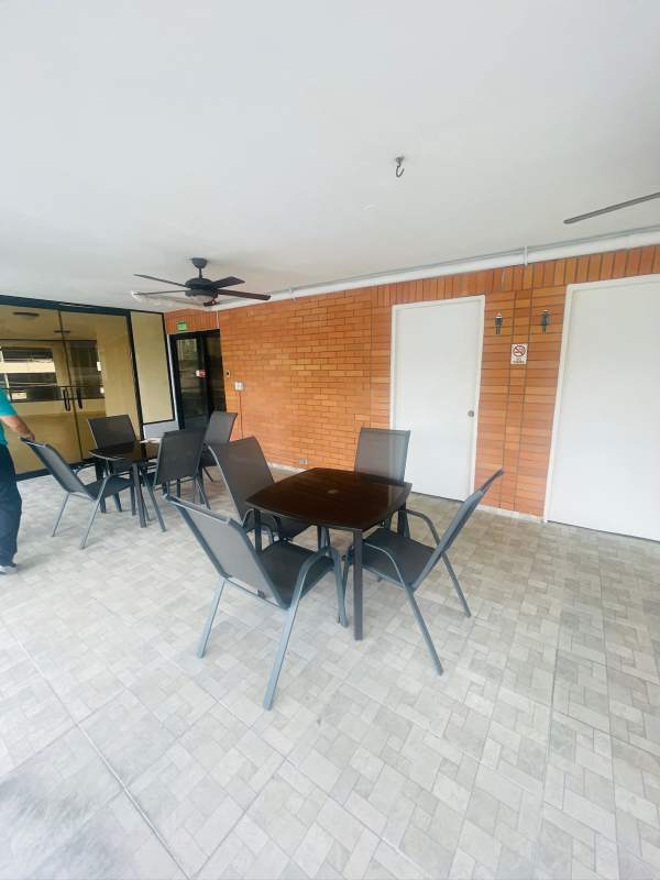 Full bathroom with modern fixtures PH Metropolitan Tower apartment Panama