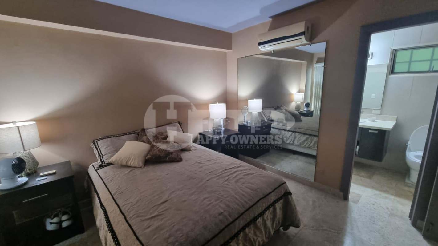 Secondary bedroom with separate bath, access to balcony Causeway Tower Amador Panama