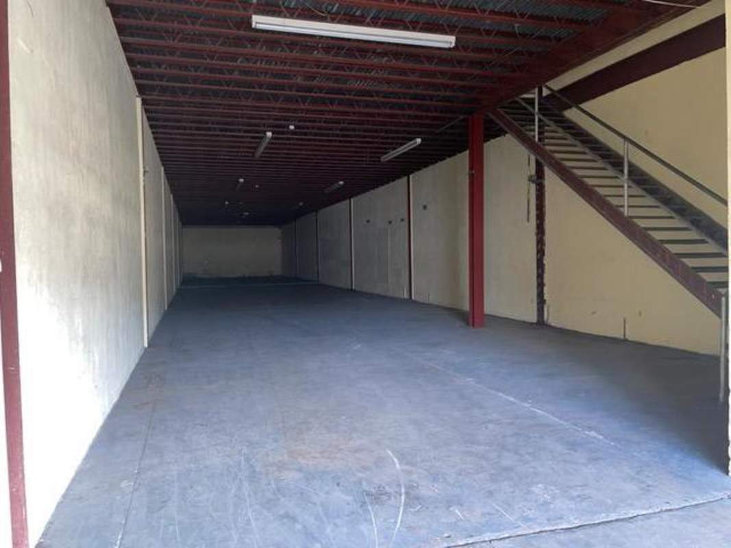 Industrial complex exterior with warehouses for sale on Avenida Domingo Diaz in El Crisol Panama