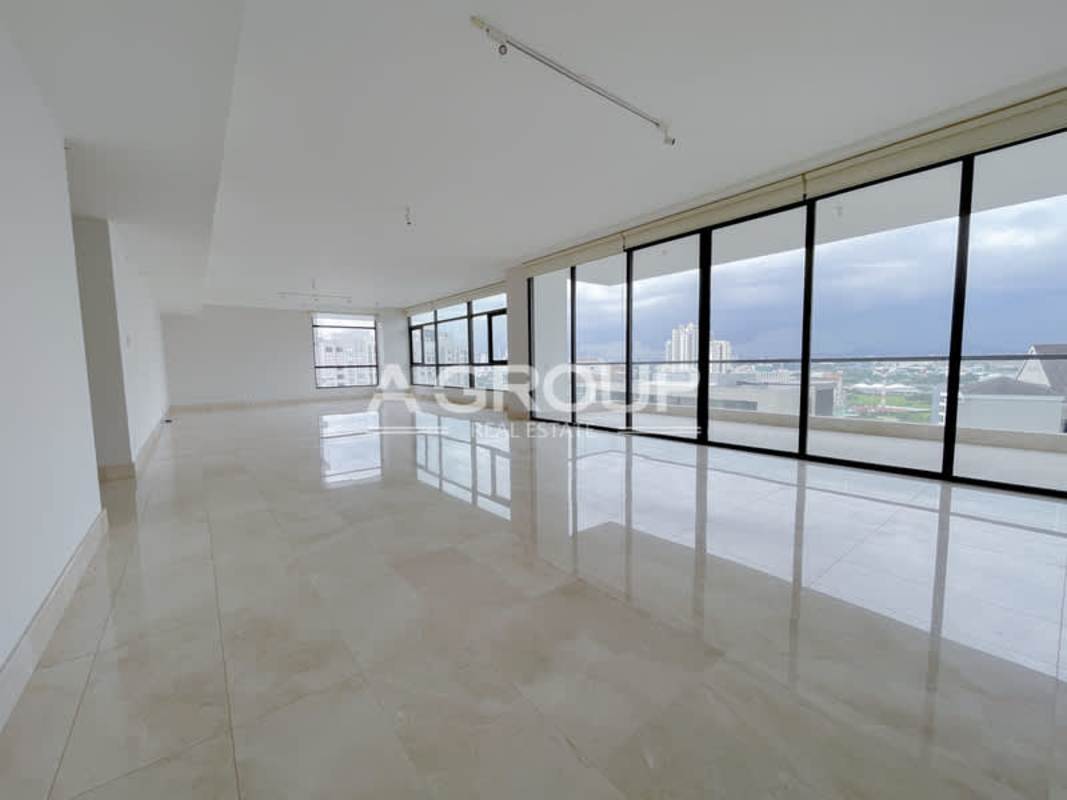 Bright open plan living and dining space with panoramic windows PH Albatross Santa Maria Panama