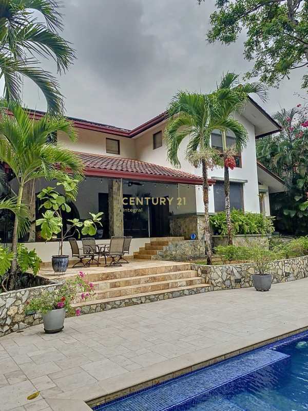 Master bedroom with garden view balcony luxury estate PH Camino de Cruces Clayton Panama