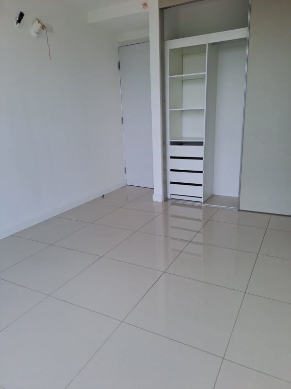 Spacious bedroom with built-in closet ceramic tile PH Coral Plaza Panama