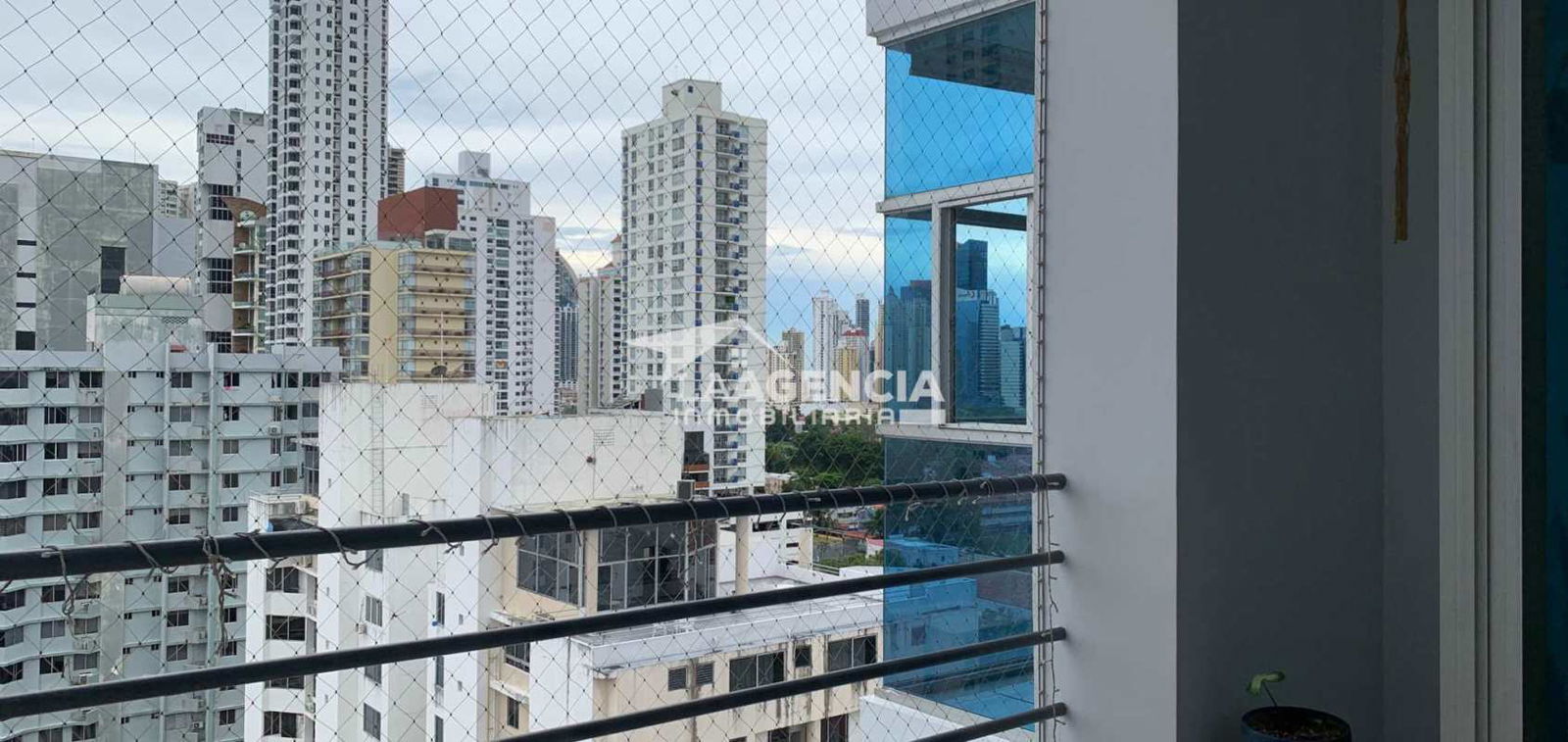 Balcony with skyline and ocean view PH Famagosta San Francisco Panama