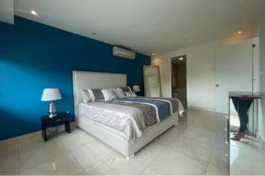 Spacious furnished ocean view bedroom with en-suite bathroom PH Playa Bonita Panama Oeste
