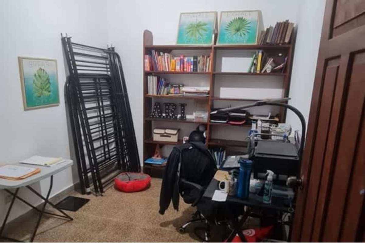 Living and dining room spacious with plenty light Betania Panama house for sale