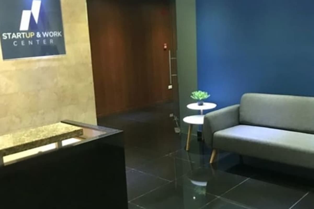 Startup-ready reception desk and lounge in commercial office in Marbella Panama City