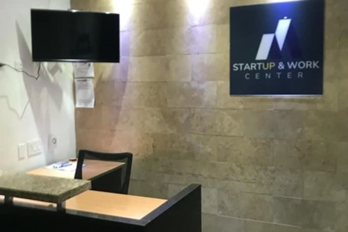 Modern interior office with city views for rent in Marbella Panama City