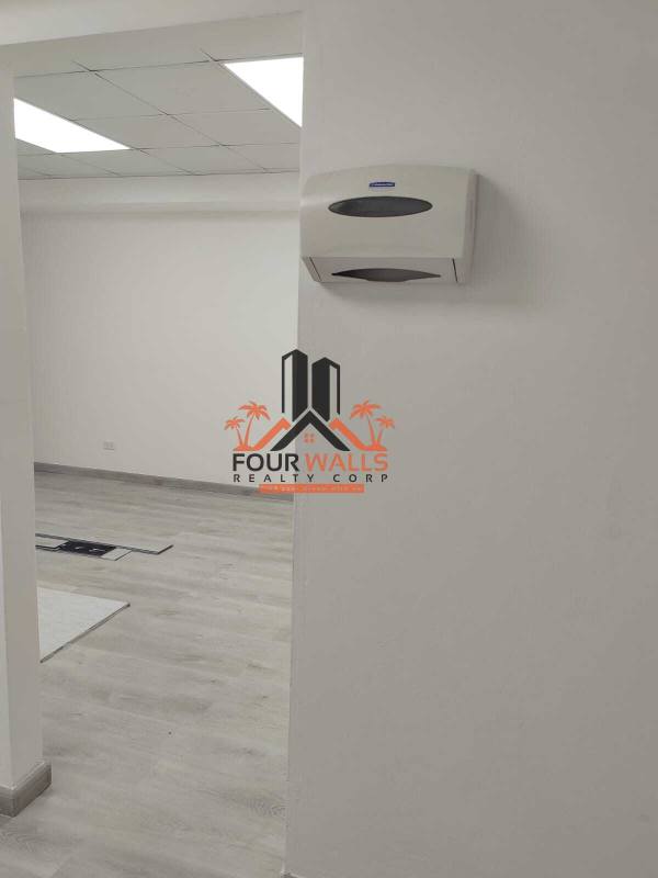 Reception area with windows and glass entry door commercial office El Dorado Panama