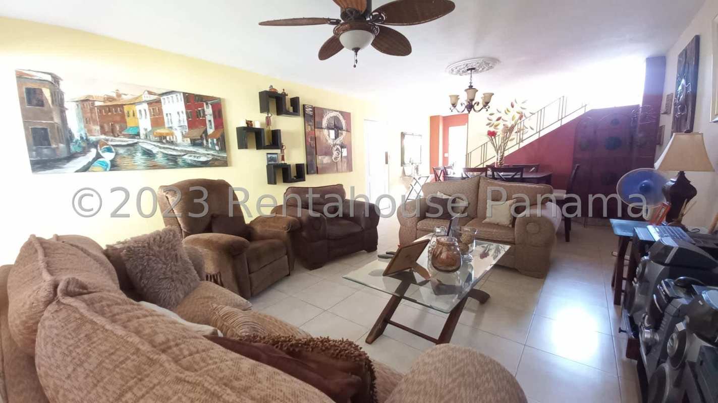 Open living dining room ceramic tile floor ceiling fan large window PH Villa Lido Brisas del Golf