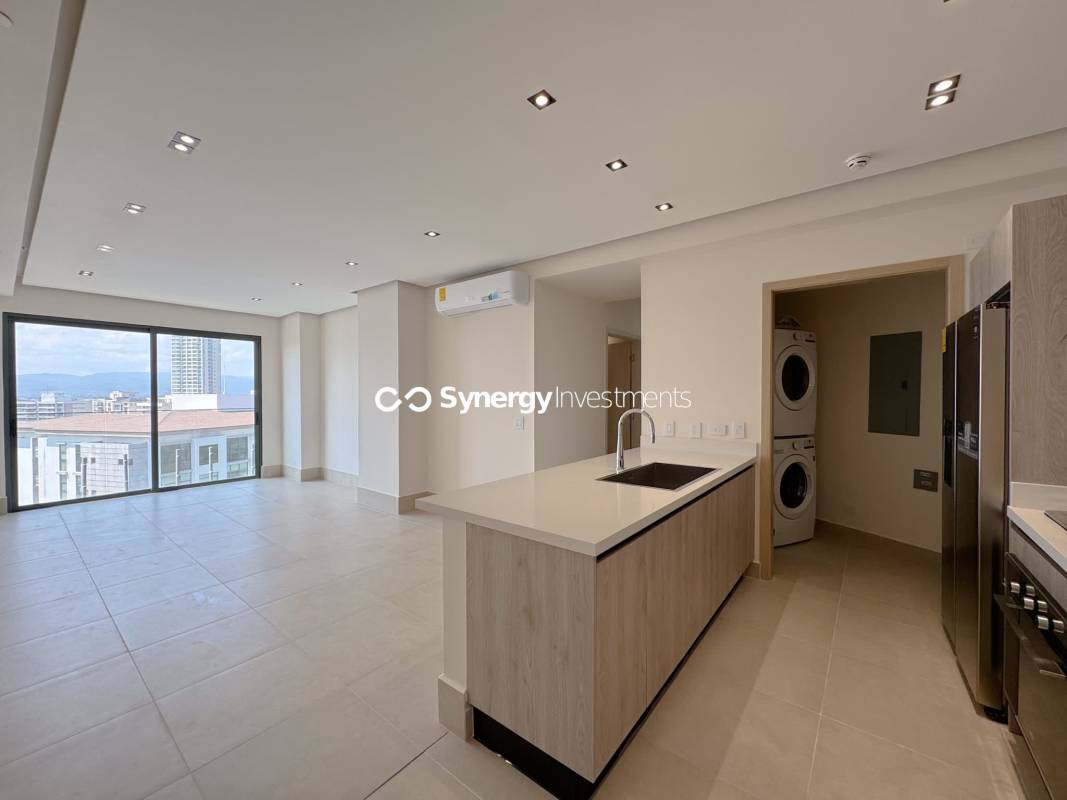 Luxury 3BR Golf View Condo Santa María Panama