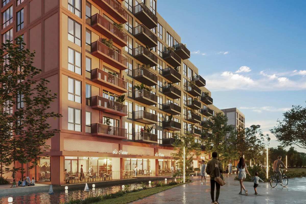 Contemporary open-plan living room and kitchen with floor-to-ceiling windows in PH Centriqo