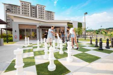 Multi-story building with balconies and glass facade Parterre Panama