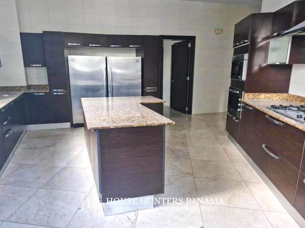 Large balcony terrace overlooking Pacific Ocean and Panama skyline at Punta Pacifica PH Venetian