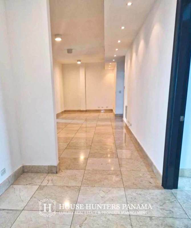 Spacious kitchen with granite counters, center island, stainless appliances at PH Venetian Punta Pacifica